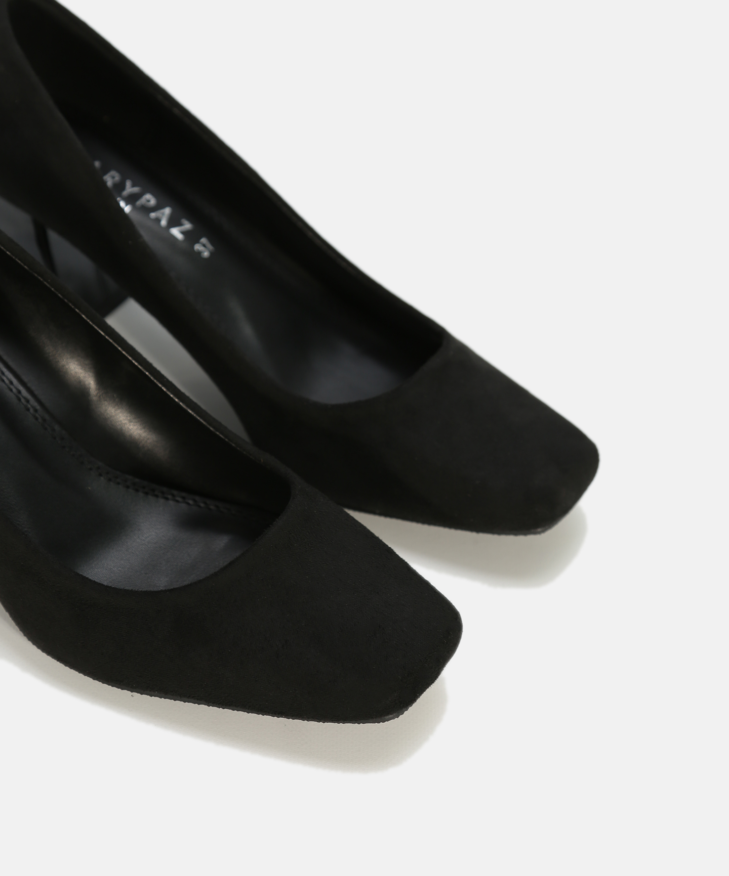 Sapatos salto image number null